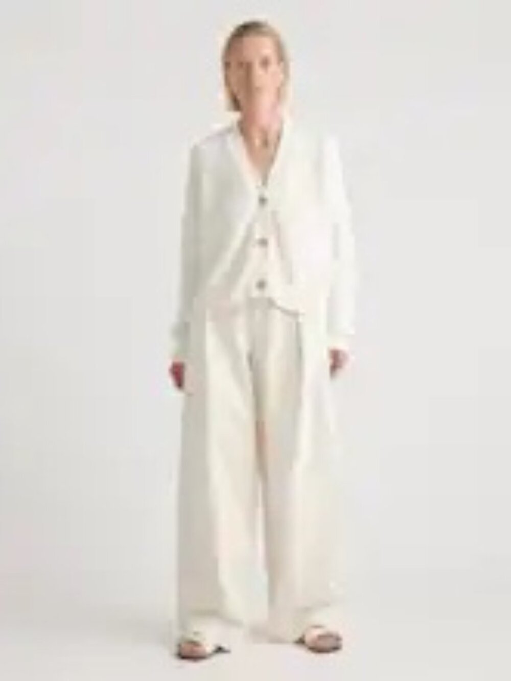 Quince Knit Cardigan Minimalist Quiet Luxury Capsule Wardrobe Flaw